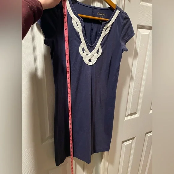 Lily Pulitzer Navy Blue Dress with White Trim; Size XS - Picture 5 of 9